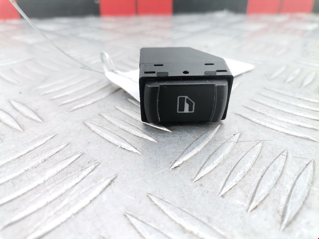 Кнопка стеклоподъемника VOLKSWAGEN Passat B5 1997-2005