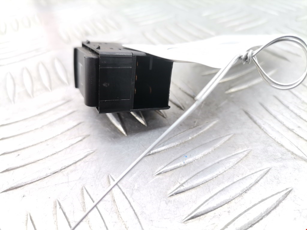 Кнопка стеклоподъемника VOLKSWAGEN Passat B5 1997-2005