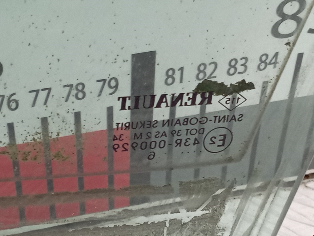 Стекло двери заднее правое RENAULT Laguna 2001-2007