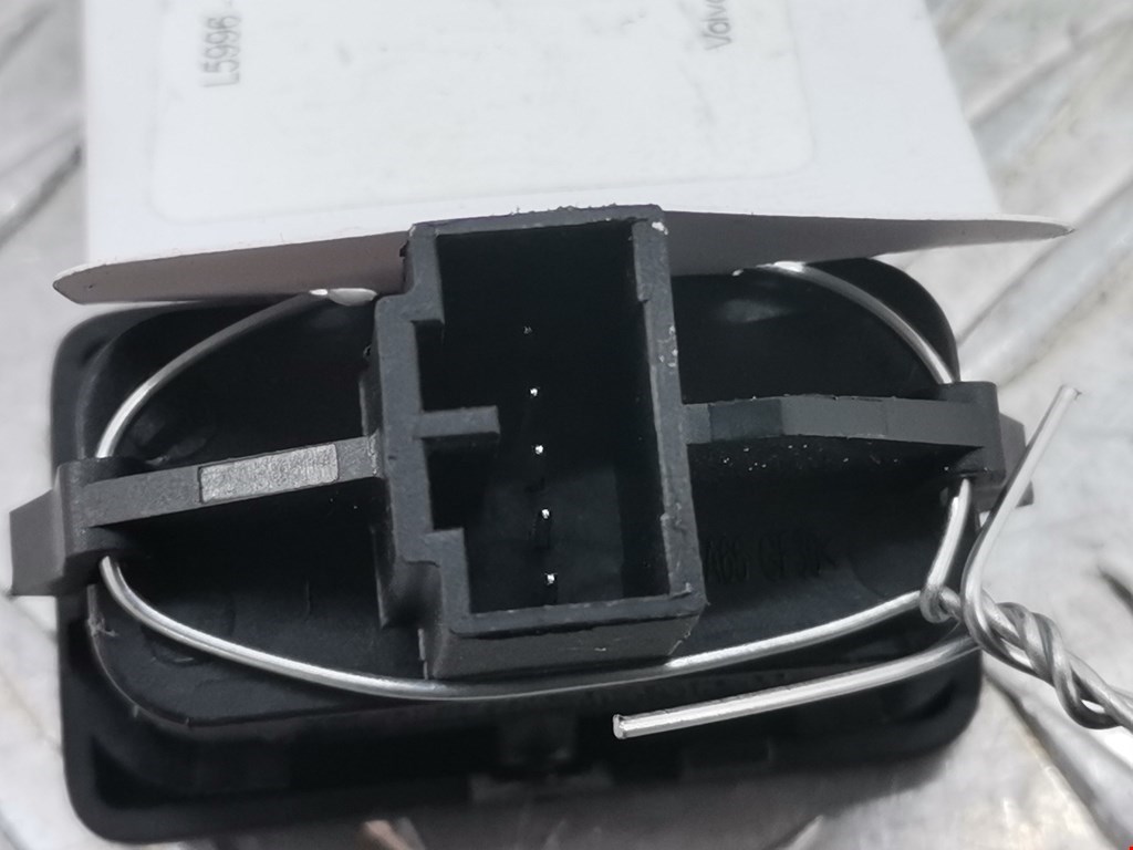 Кнопка центрального замка VOLVO S40 II 2003-2012