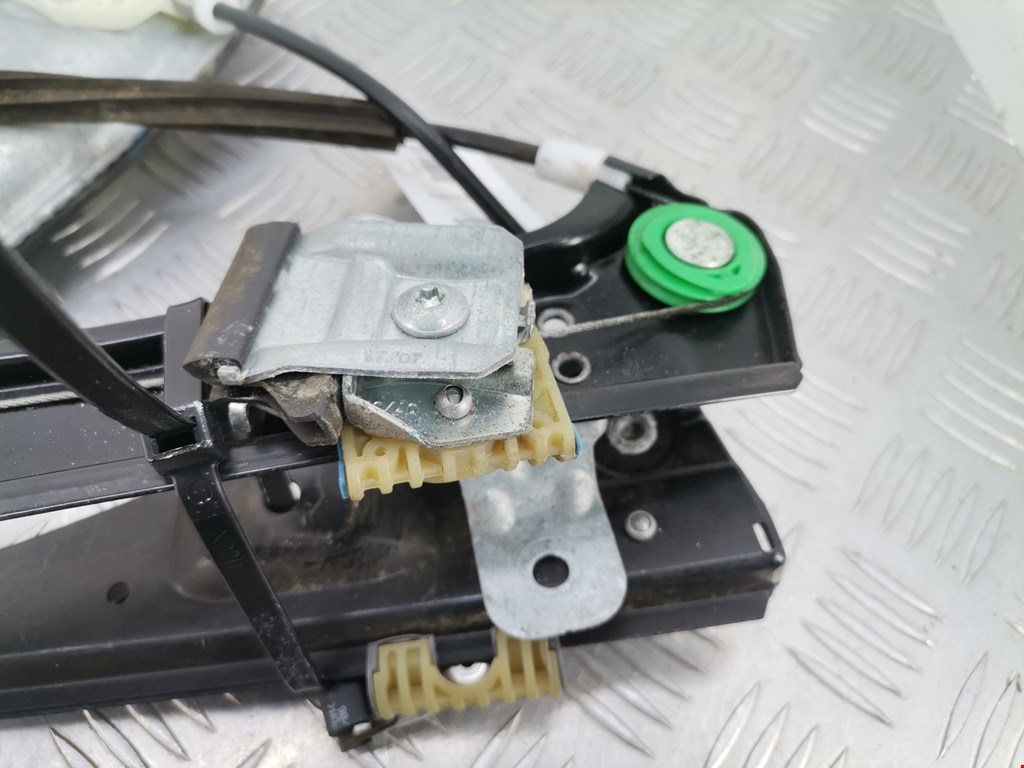 Стеклоподъемник передний правый VOLKSWAGEN Golf V 2003-2009