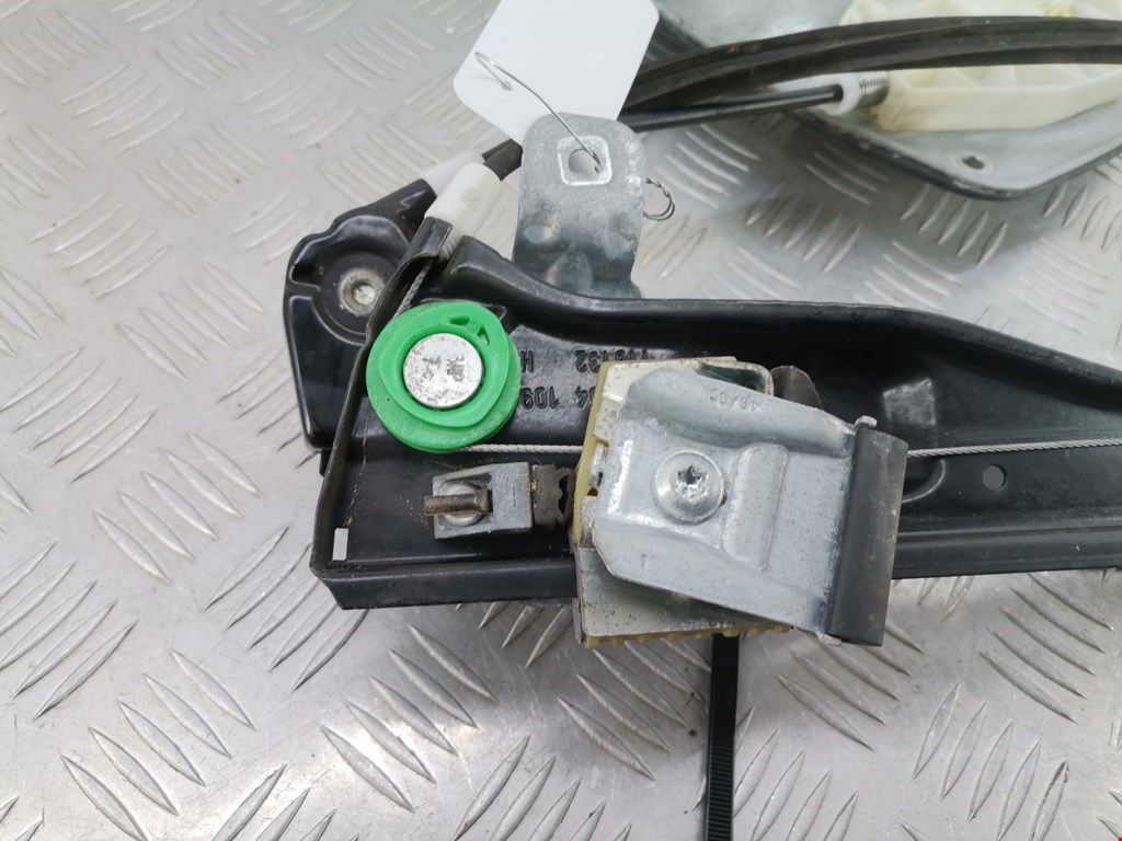 Стеклоподъемник передний правый VOLKSWAGEN Golf V 2003-2009