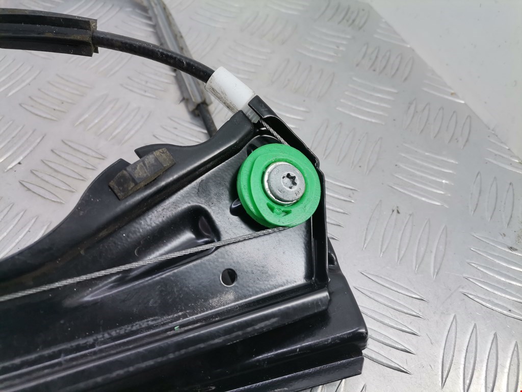 Стеклоподъемник передний правый VOLKSWAGEN Golf V 2003-2009