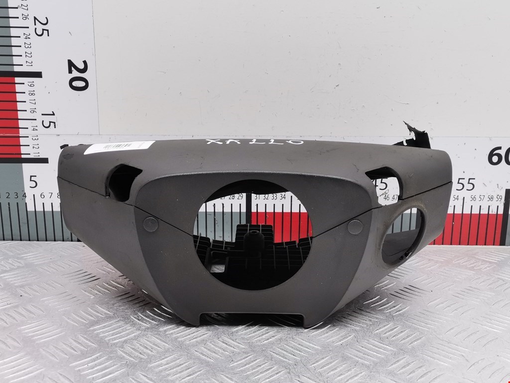 Кожух рулевой колонки Opel Vectra C (2002-2008)