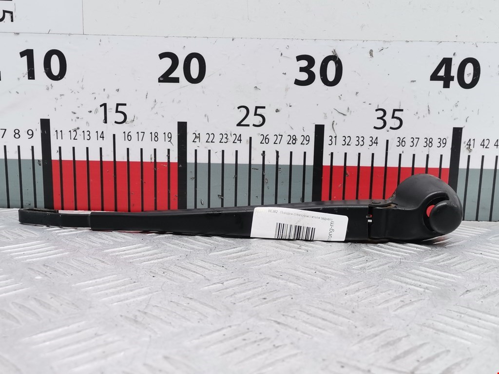 Поводок дворника задний (заднего) AUDI A4 B5 1995-2001