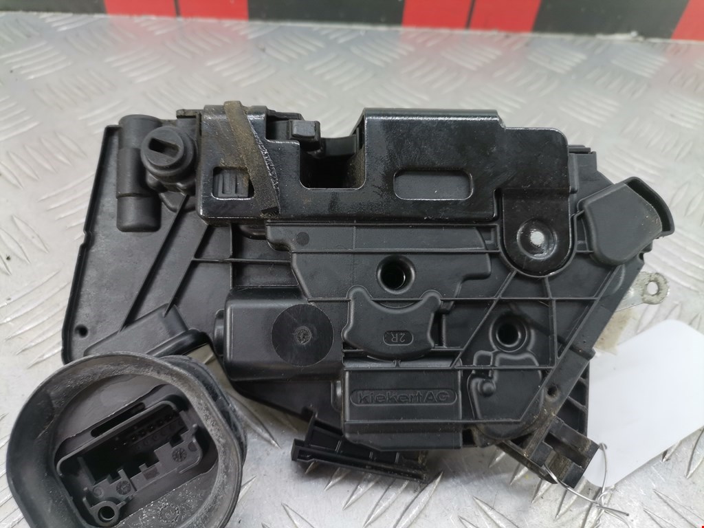 Замок двери задней правой VOLKSWAGEN Golf VI 2009-2012