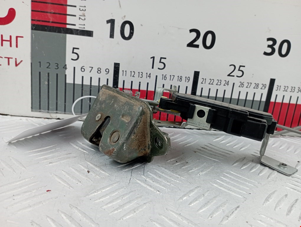 Замок багажника (крышки двери) SUBARU Legacy 1994-1999