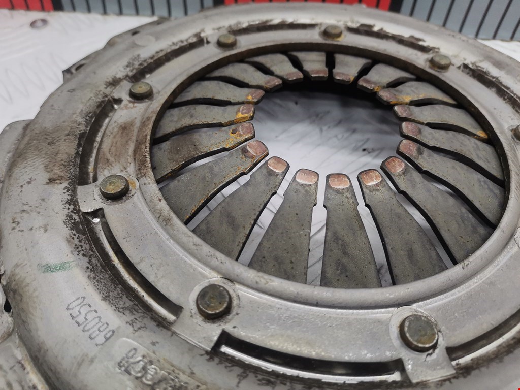 Маховик (демпфер сцепления) OPEL Corsa C 2000-2006