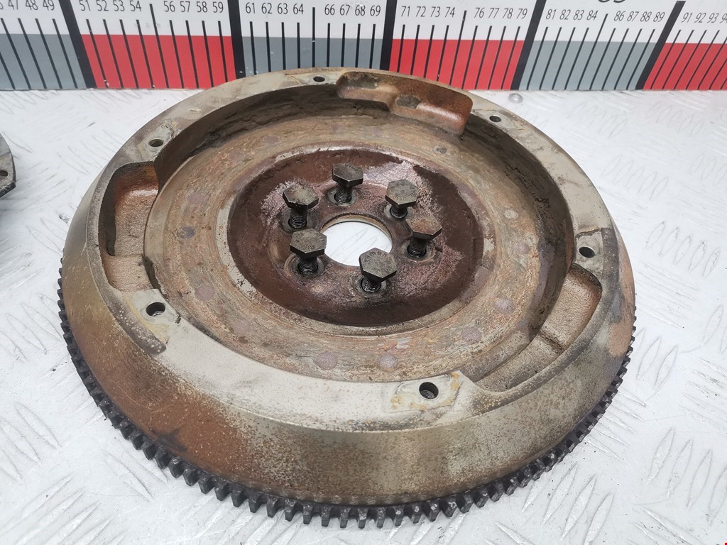 Маховик (демпфер сцепления) OPEL Corsa C 2000-2006