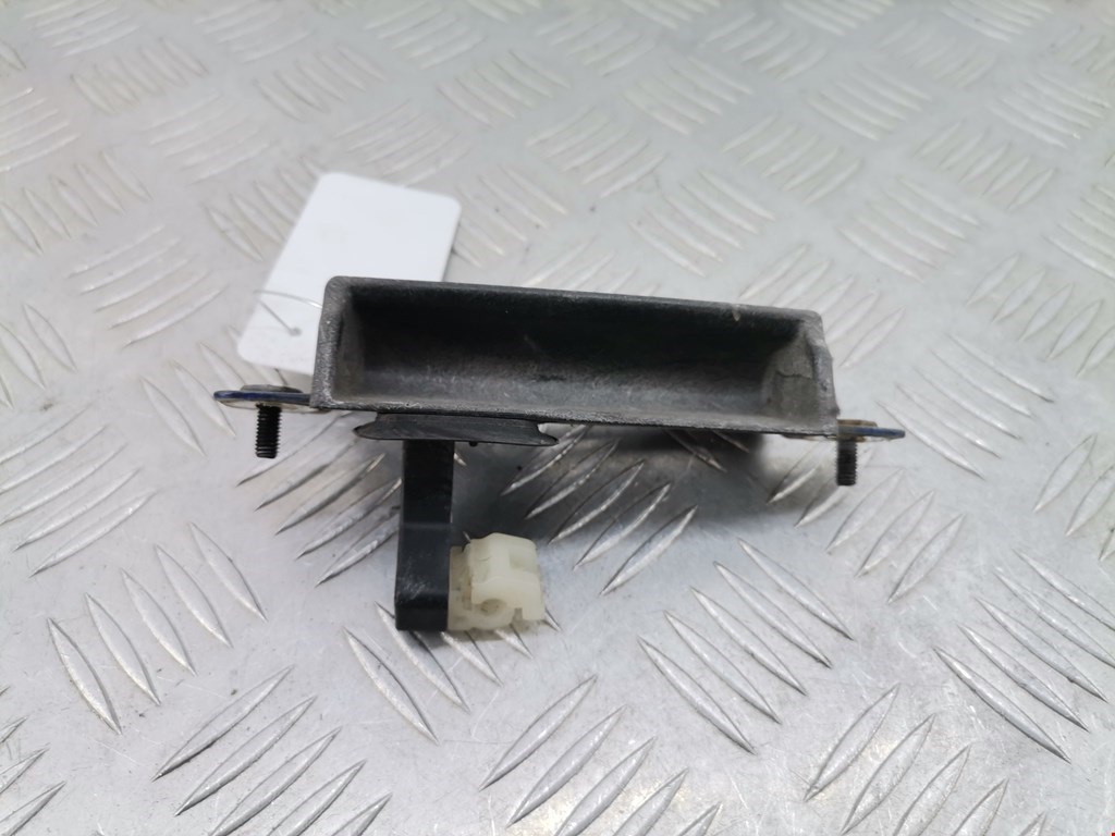 Ручка крышки багажника Mazda 6 GG (2002-2008)