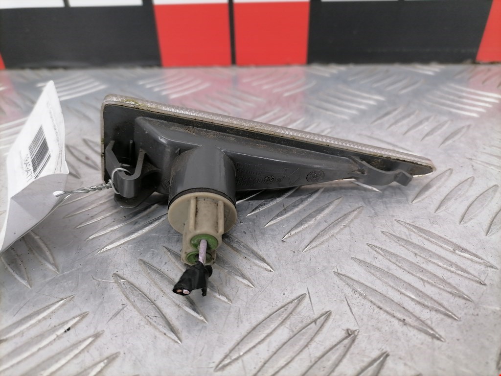 Повторитель на крыло RENAULT Espace 2003-2014