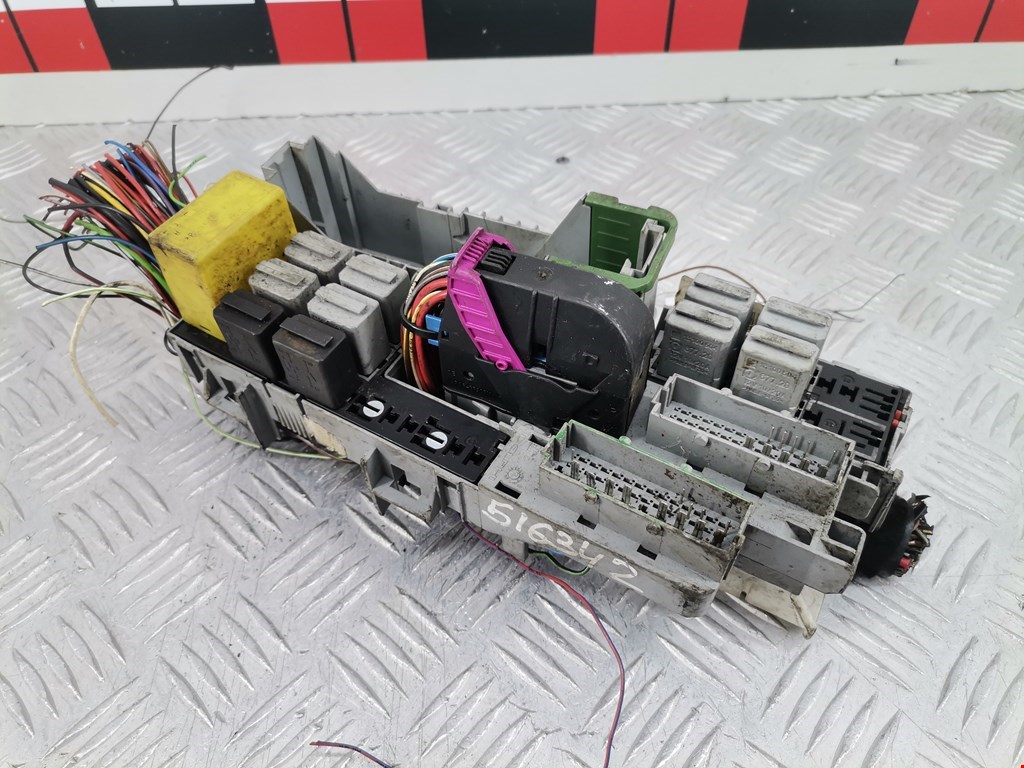 Блок реле OPEL Corsa C 2000-2006