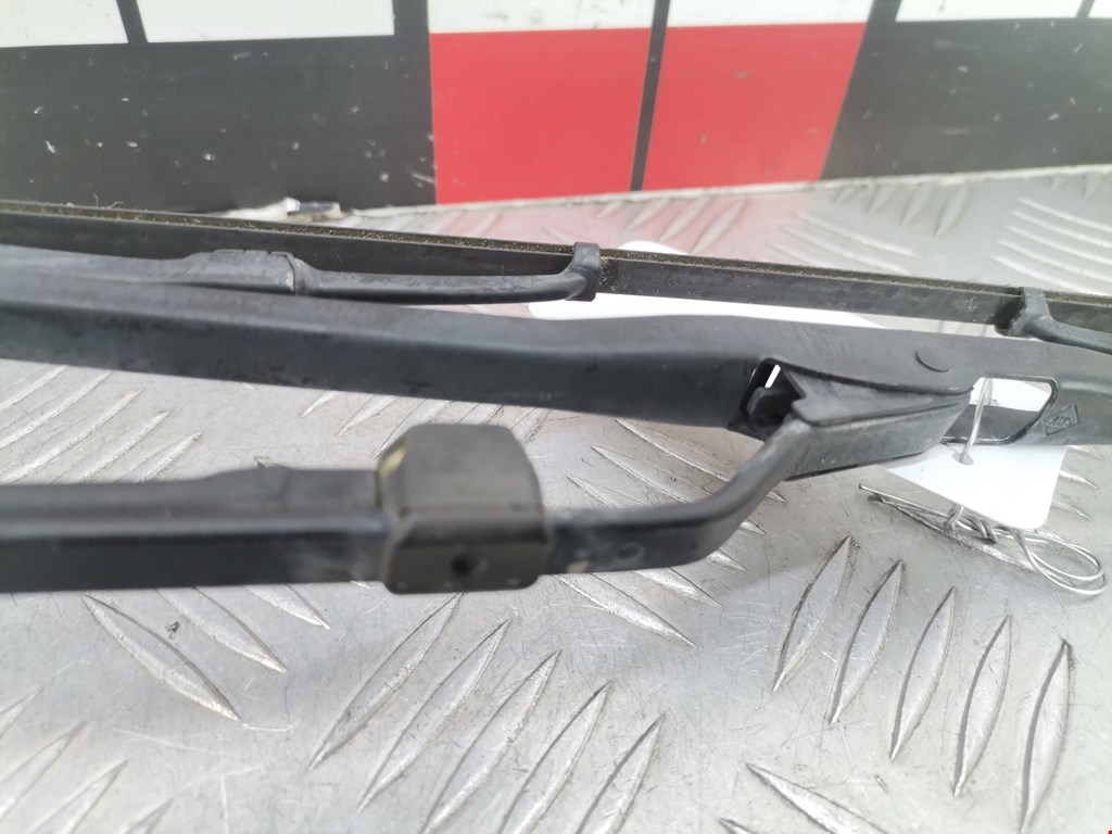 Поводок дворника задний (заднего) MERCEDES-BENZ Vito W638 1996-2003