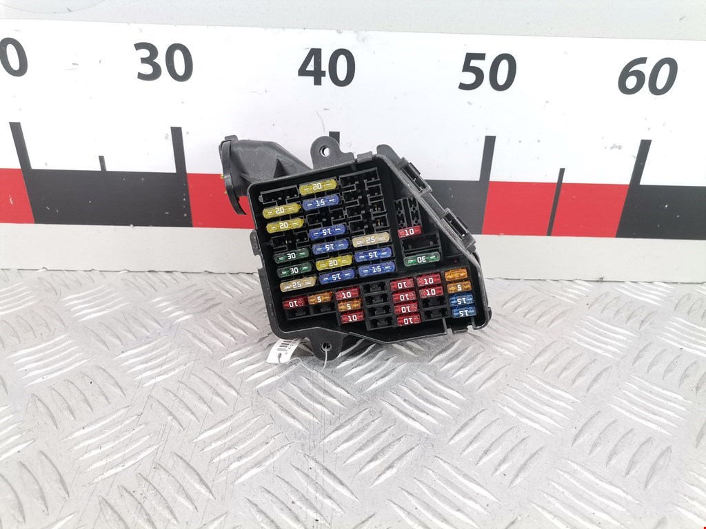 Датчик уровня в бачок омывателя SKODA Superb 2002-2008