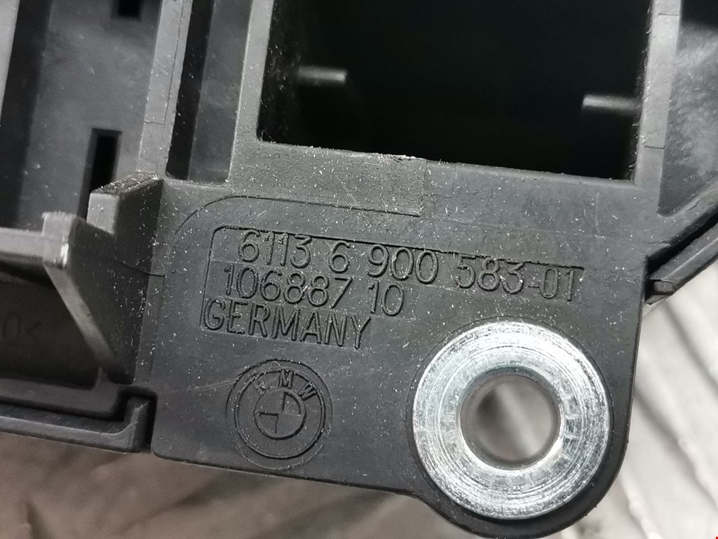 Датчик уровня в бачок омывателя BMW 7er 7 серия E65/E66 2001-2008