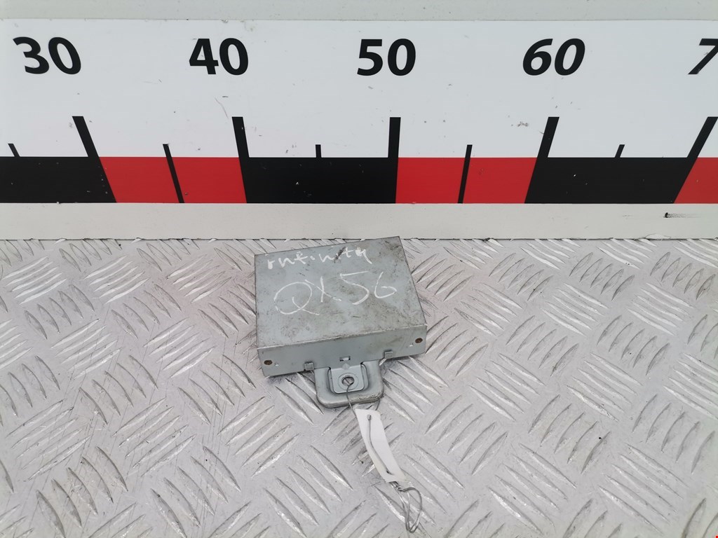 Блок управления стеклоподъемниками INFINITI QX56/QX80 2004-2010