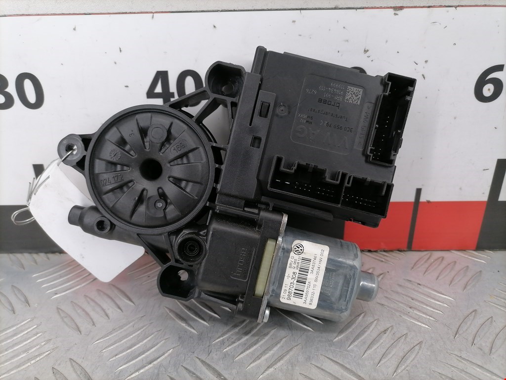 Моторчик стеклоподъемника Volkswagen Passat 7 (2012-2015)