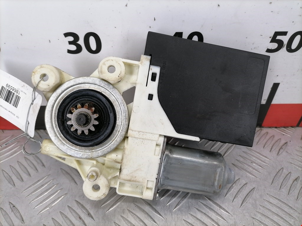 Моторчик (двигатель) стеклоподъемника VOLVO V50 I 2004-2012