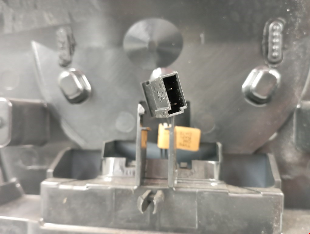 Ручка двери багажника наружная OPEL Astra J 2009-2017