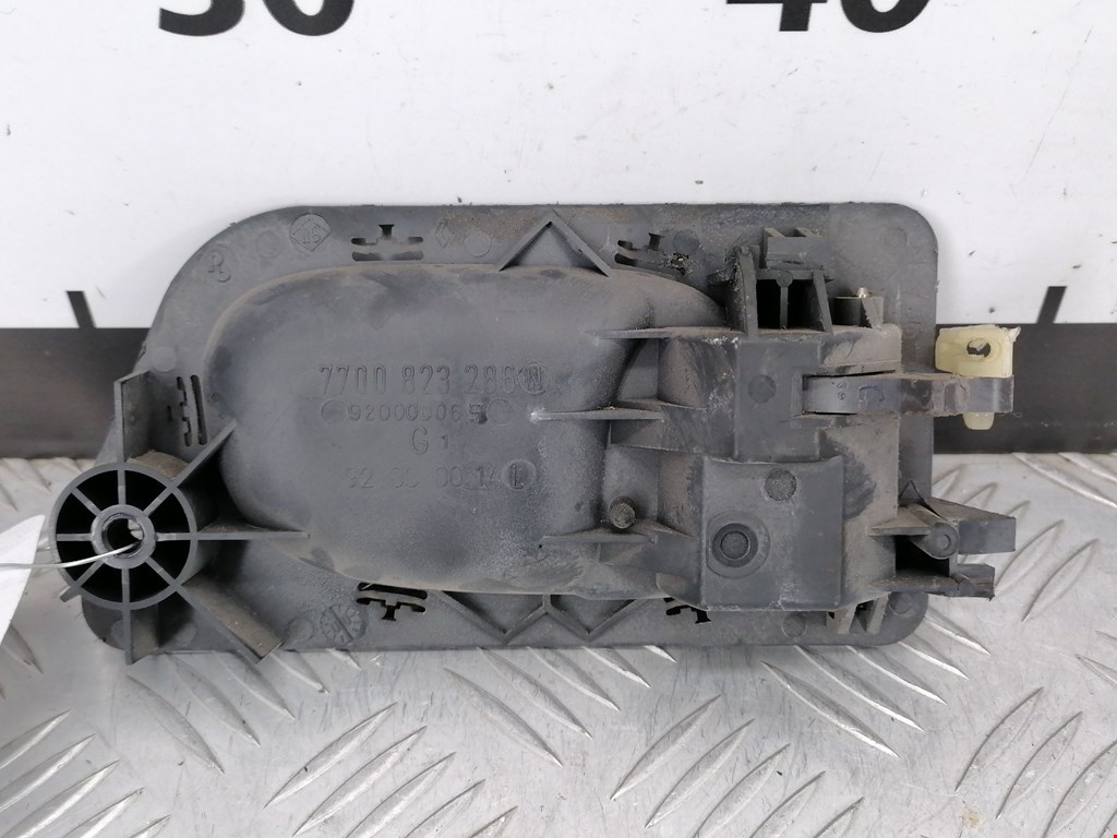 Ручка дверная передняя внутренняя левая RENAULT Laguna 1993-2000