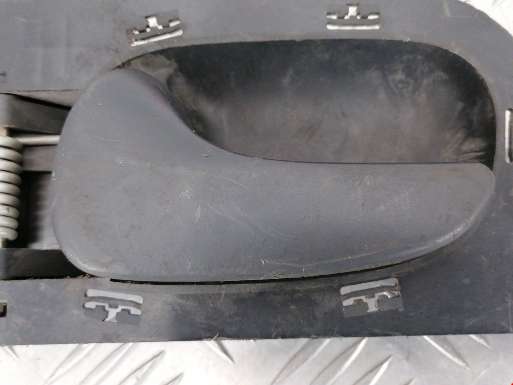 Ручка дверная передняя внутренняя левая RENAULT Laguna 1993-2000