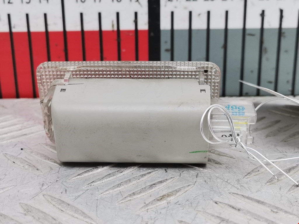 Плафон салонный (салона фонарь) LEXUS RX 300\330\350\400H 2003-2009