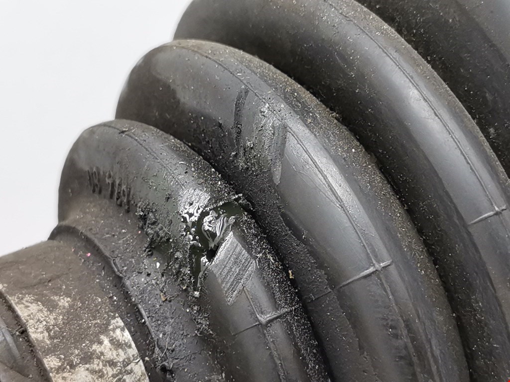 Полуось (привод, приводной вал) передняя правая PEUGEOT Partner 1996-2009