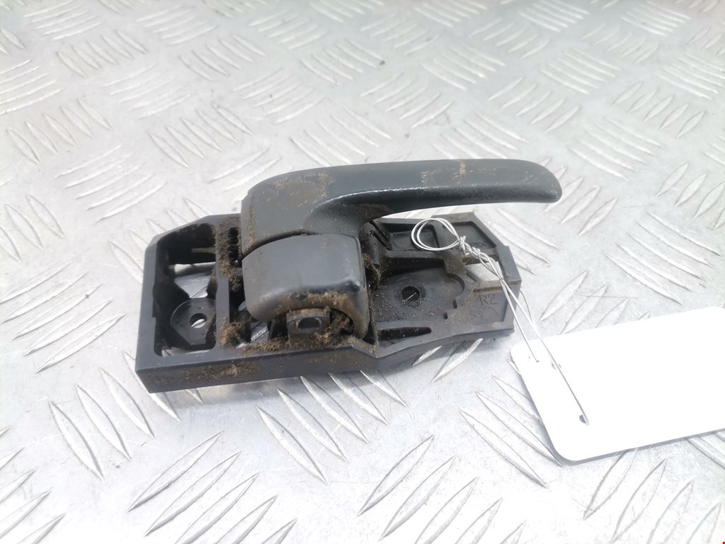 Ручка дверная передняя внутренняя правая TOYOTA RAV 4 XA20 2000-2005