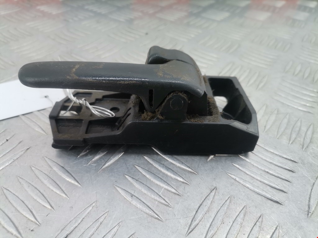 Ручка дверная передняя внутренняя правая TOYOTA RAV 4 XA20 2000-2005