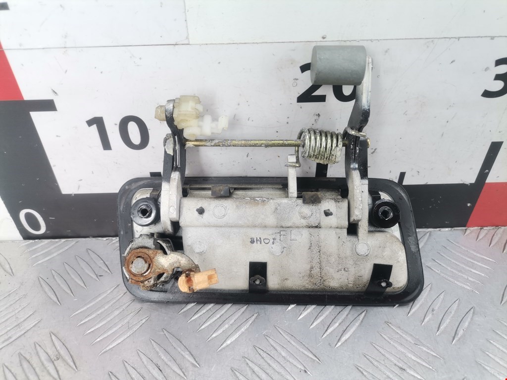 Ручка двери передней наружная левая MAZDA 323 BG 1989-1995