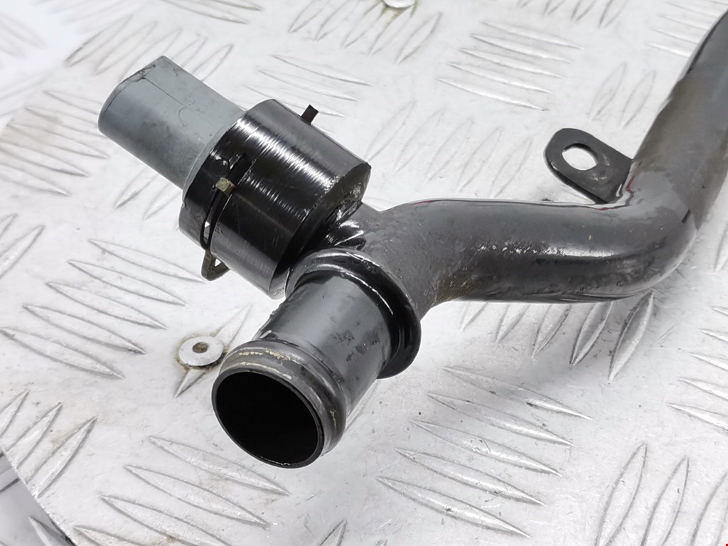 Патрубок VOLKSWAGEN Passat B6 2005-2011