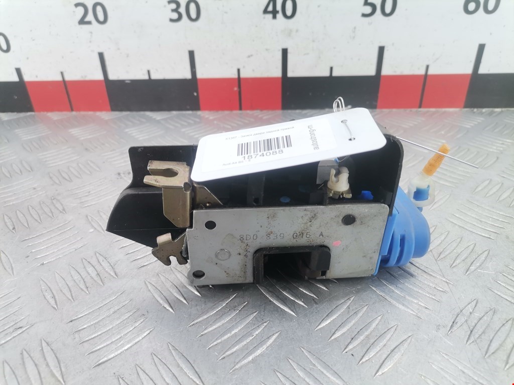 Замок двери задней правой AUDI A4 B5 1995-2001