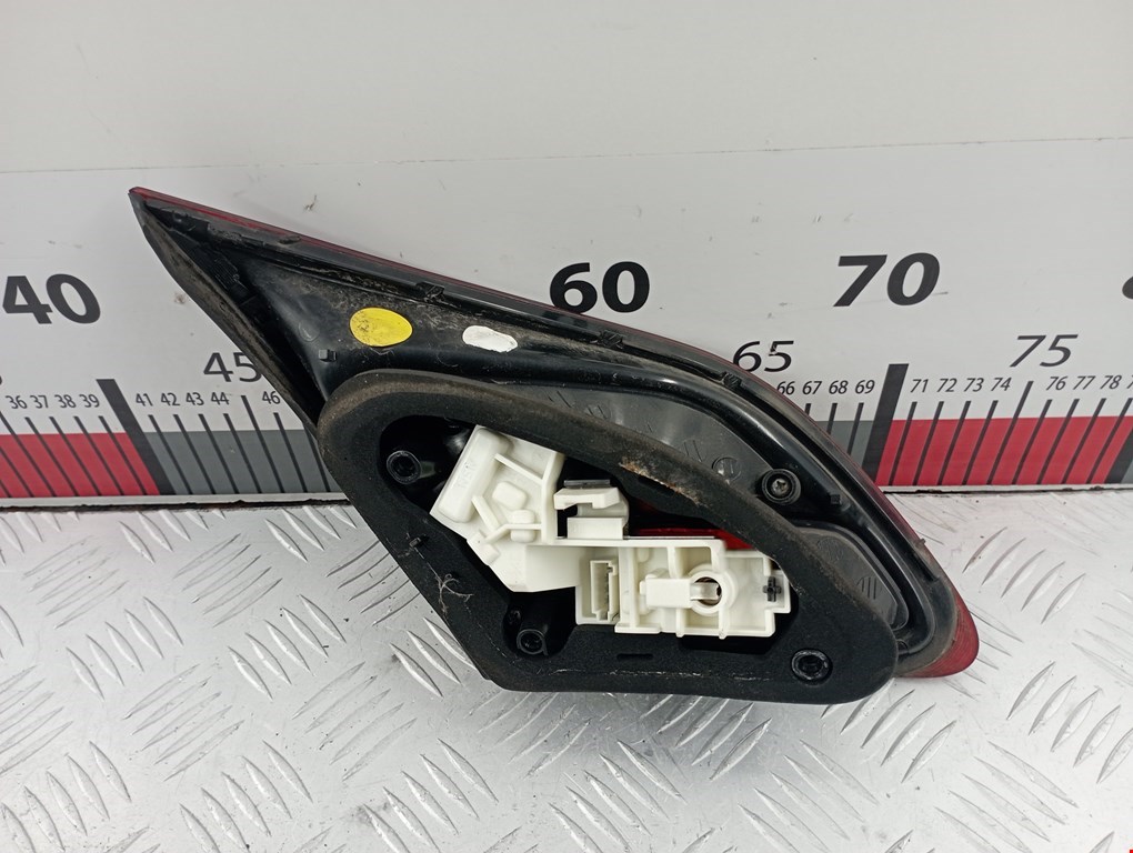 Фонарь задний внутренний правый OPEL Astra J 2009-2017