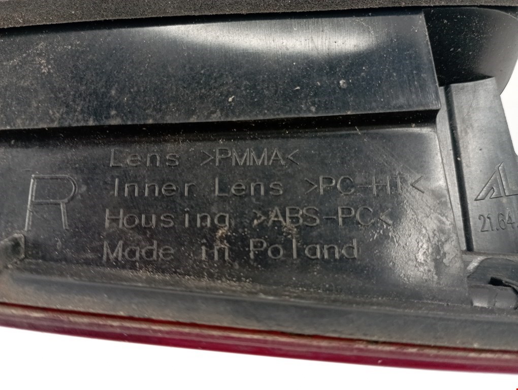 Фонарь задний внутренний правый OPEL Astra J 2009-2017