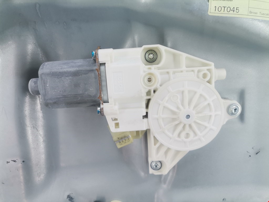 Стеклоподъемник передний левый MERCEDES-BENZ M-Class W164 ML 2005-2011