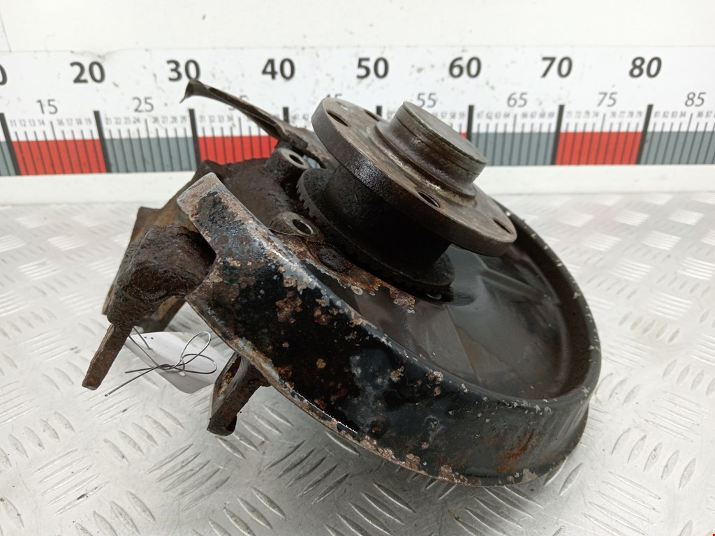 Ступица задняя левая AUDI A4 B7 2004-2007