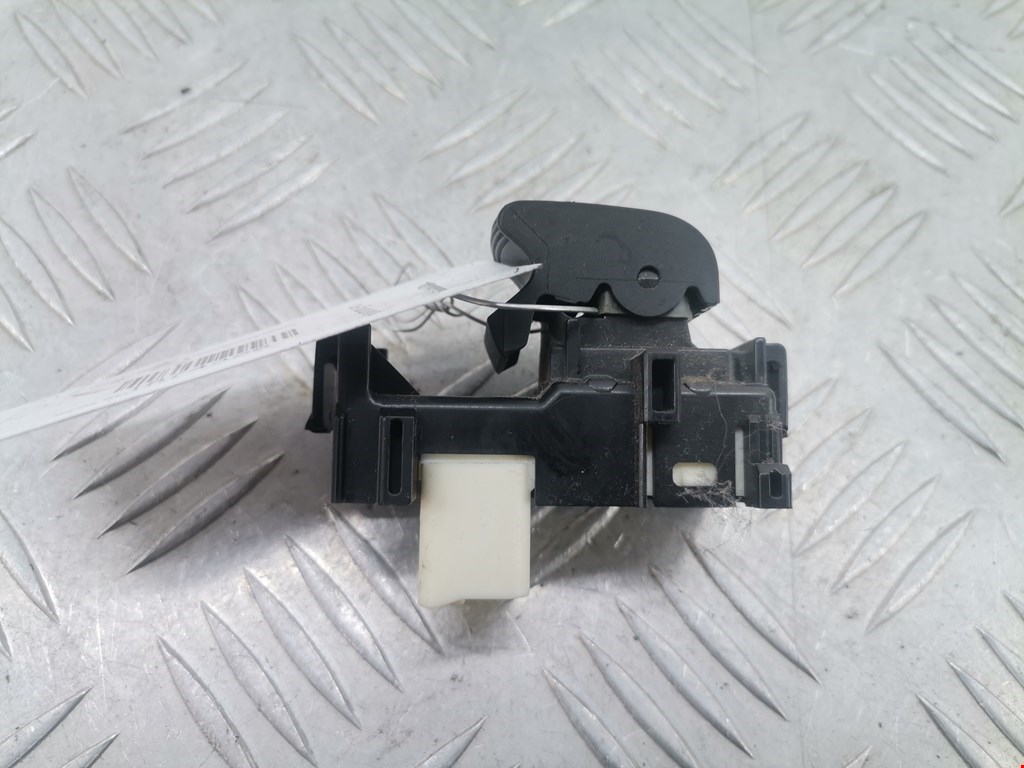 Кнопка стеклоподъемника TOYOTA RAV 4 XA30 2006-2012