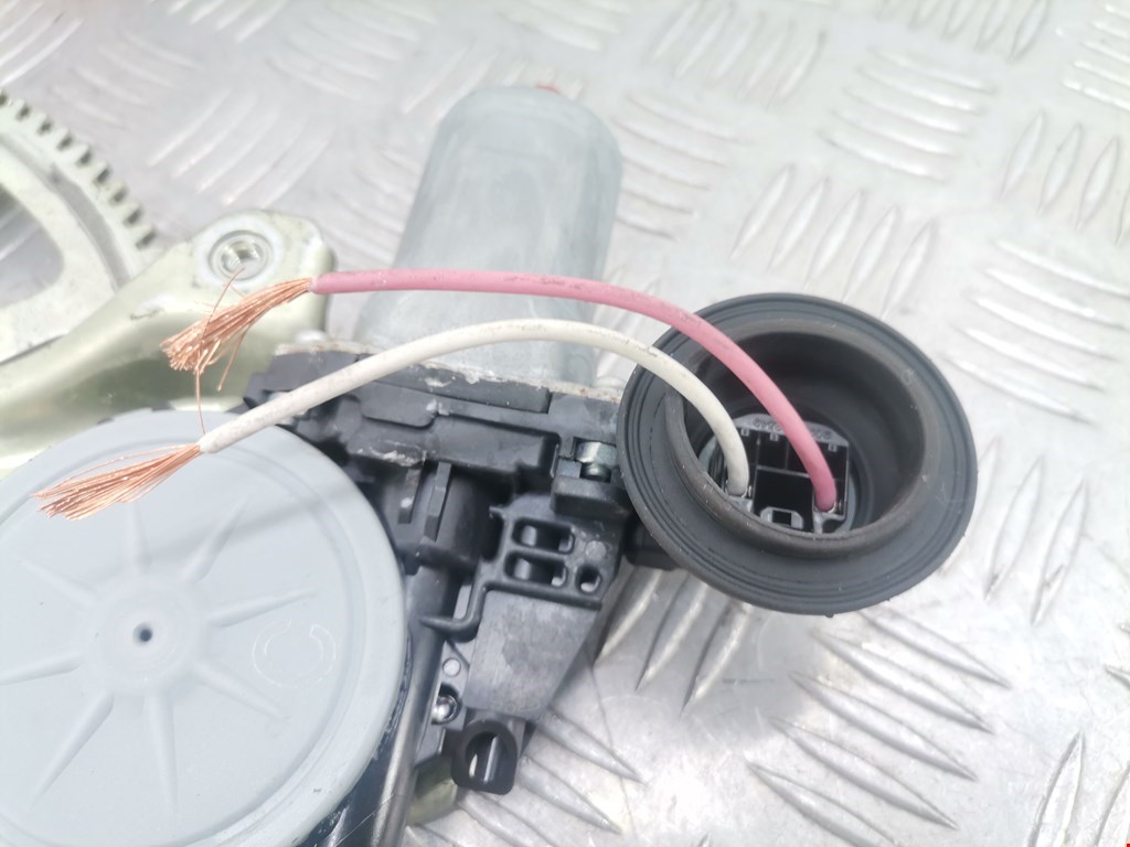 Стеклоподъемник передний левый TOYOTA RAV 4 XA30 2006-2012