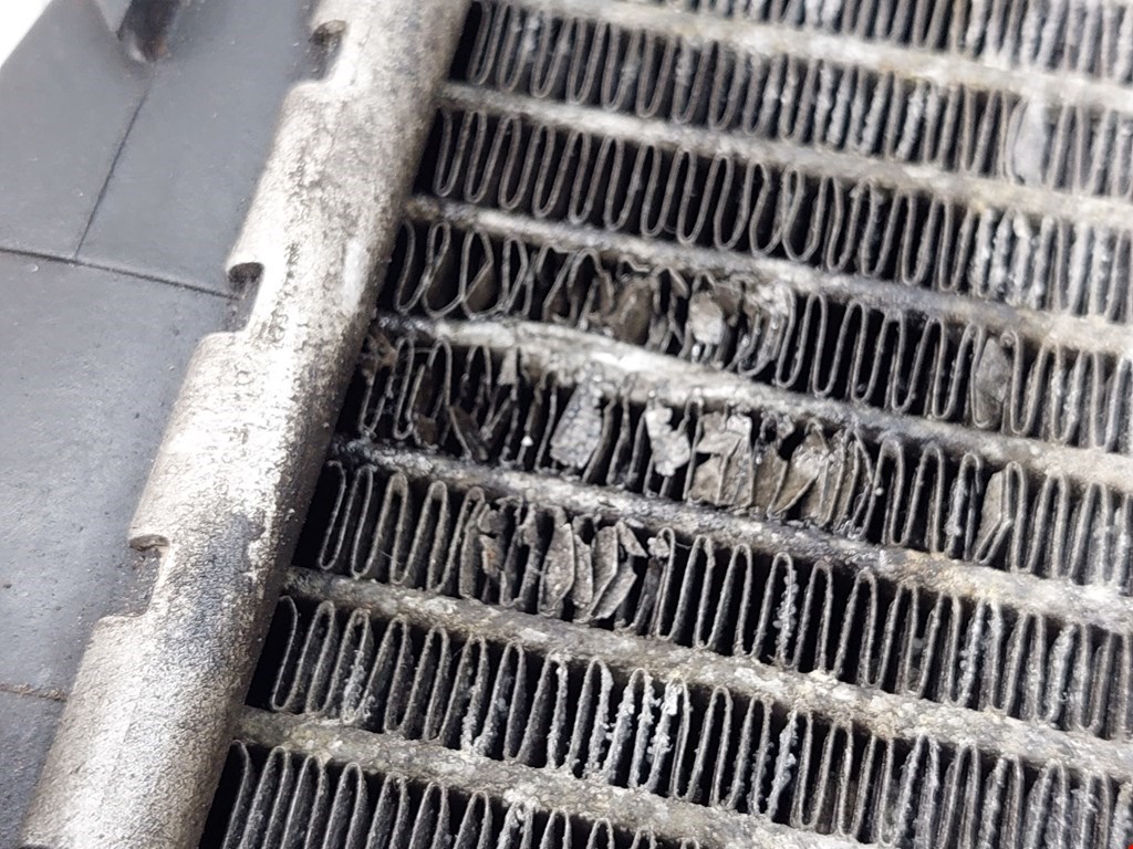 Радиатор основной AUDI A4 B6 2001-2005