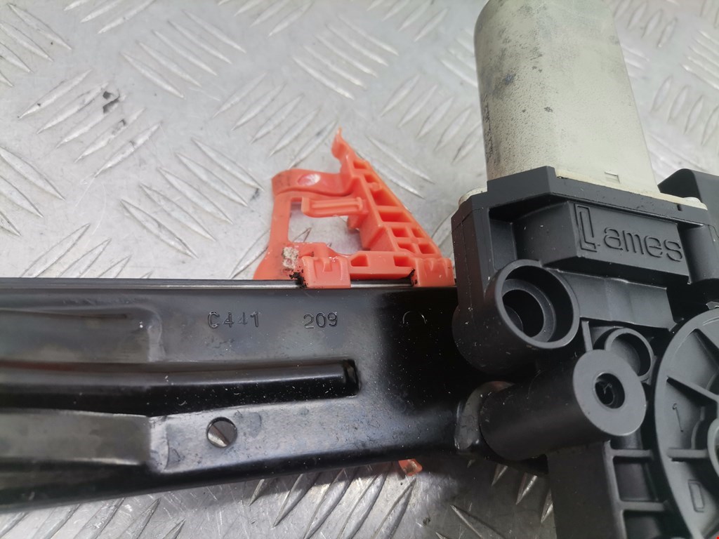 Стеклоподъемник передний правый FIAT Bravo 2007-2014