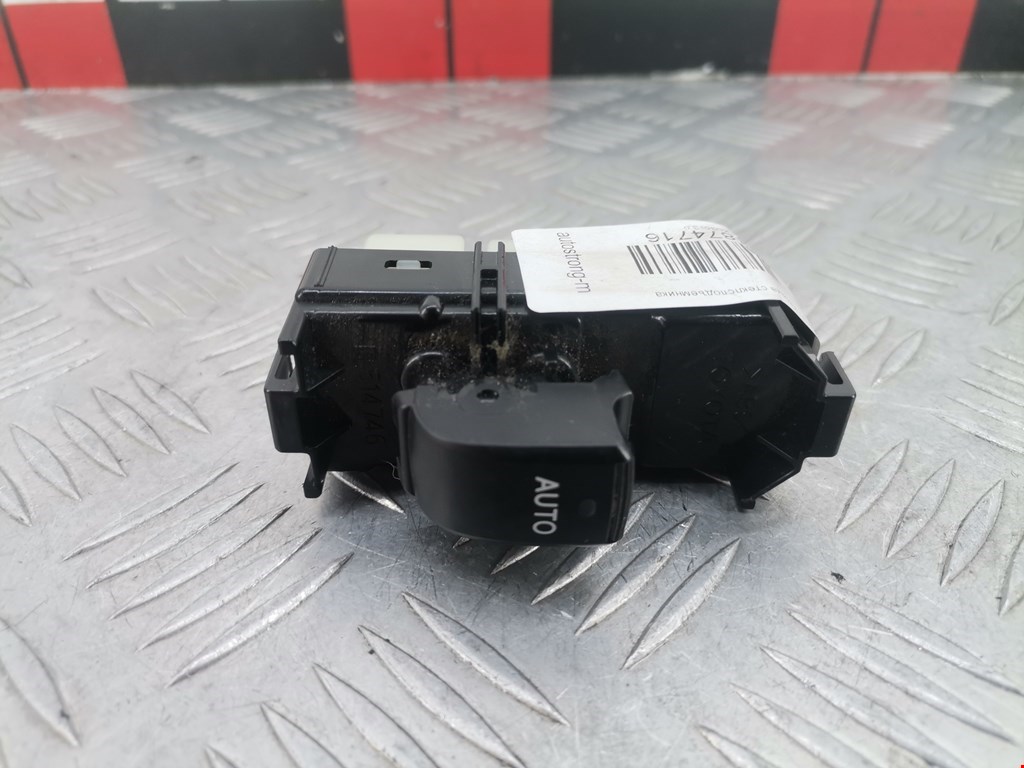 Кнопка стеклоподъемника LEXUS RX 300\330\350\400H 2003-2009