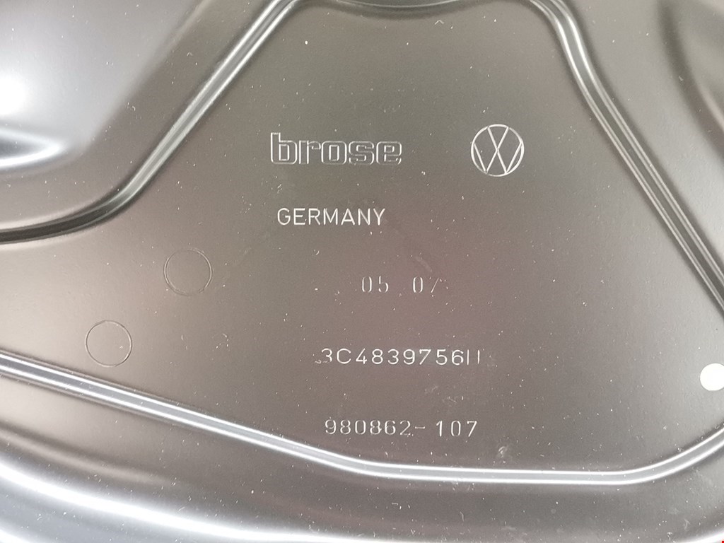 Стеклоподъемник задний правый VOLKSWAGEN Passat B6 2005-2011