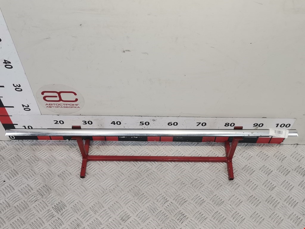 Накладка декоративная (молдинг) стекла двери передней правой Volkswagen Passat 6 (2005-2010)