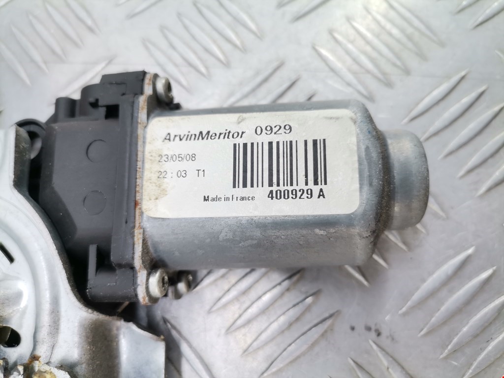 Стеклоподъемник задний правый NISSAN Note E11 2005-2014