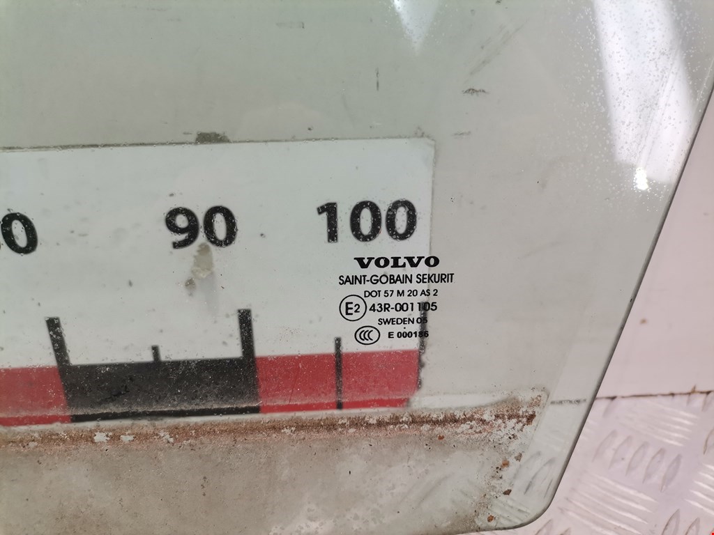 Стекло двери переднее левое VOLVO V50 I 2004-2012