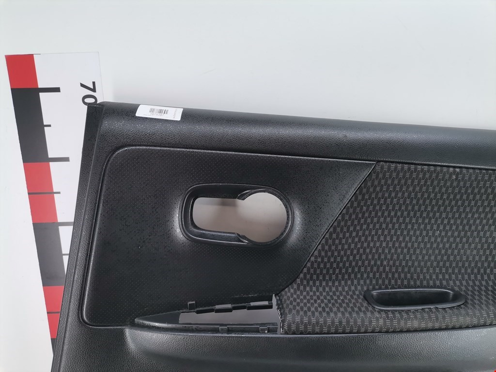 Обшивка двери задняя правая NISSAN Note E11 2005-2014