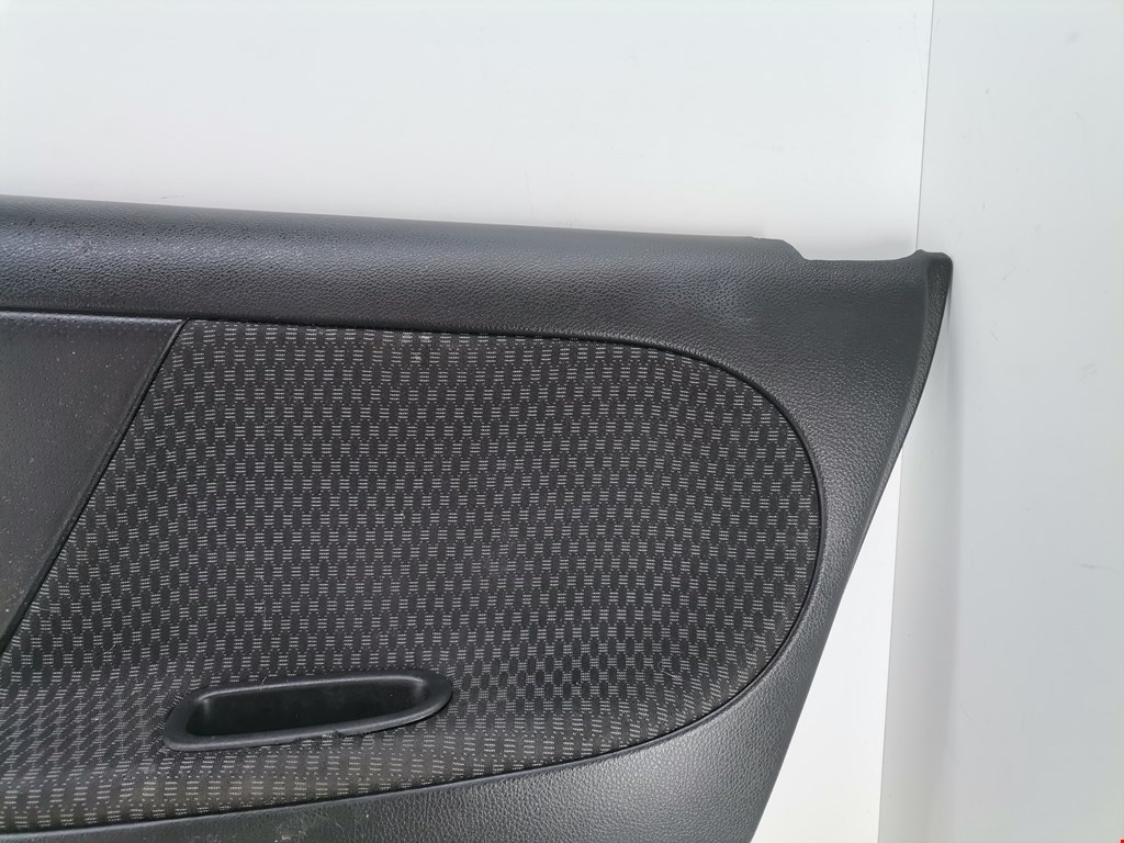 Обшивка двери задняя правая NISSAN Note E11 2005-2014