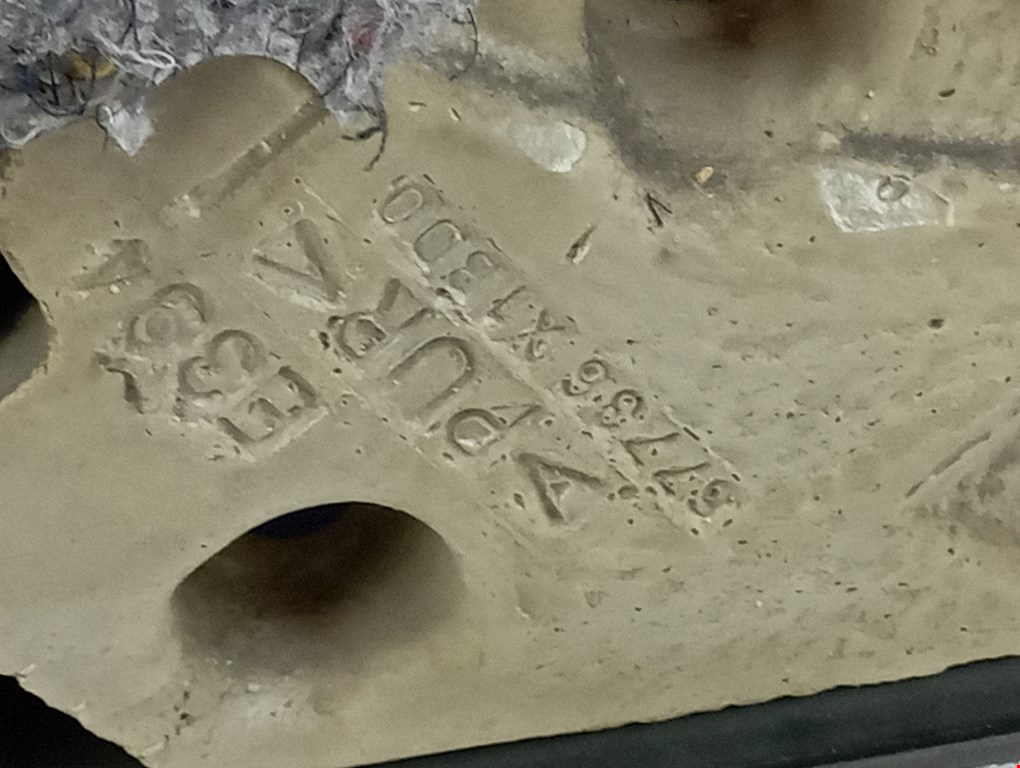 Обшивка двери задняя левая LEXUS RX 300\330\350\400H 2003-2009