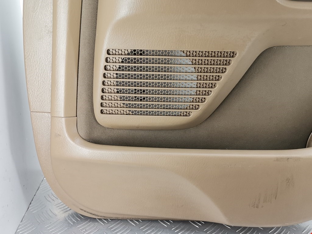 Обшивка двери задняя правая HONDA Pilot 2002-2008