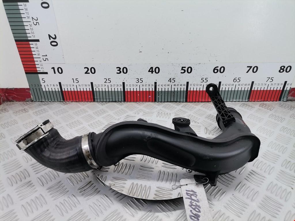 Патрубок интеркулера VOLKSWAGEN Passat B6 2005-2011